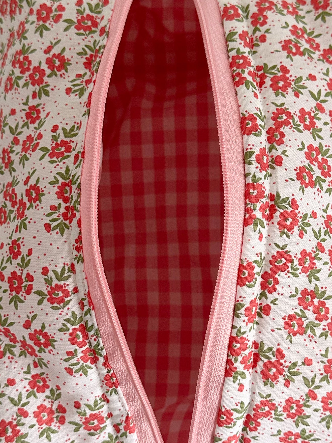 Big Fuchsia Beauty Case